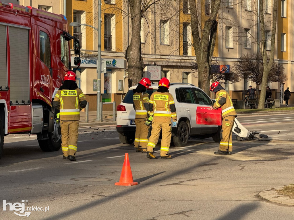 Wypadek w centrum. Al. Niepodległości zablokowana