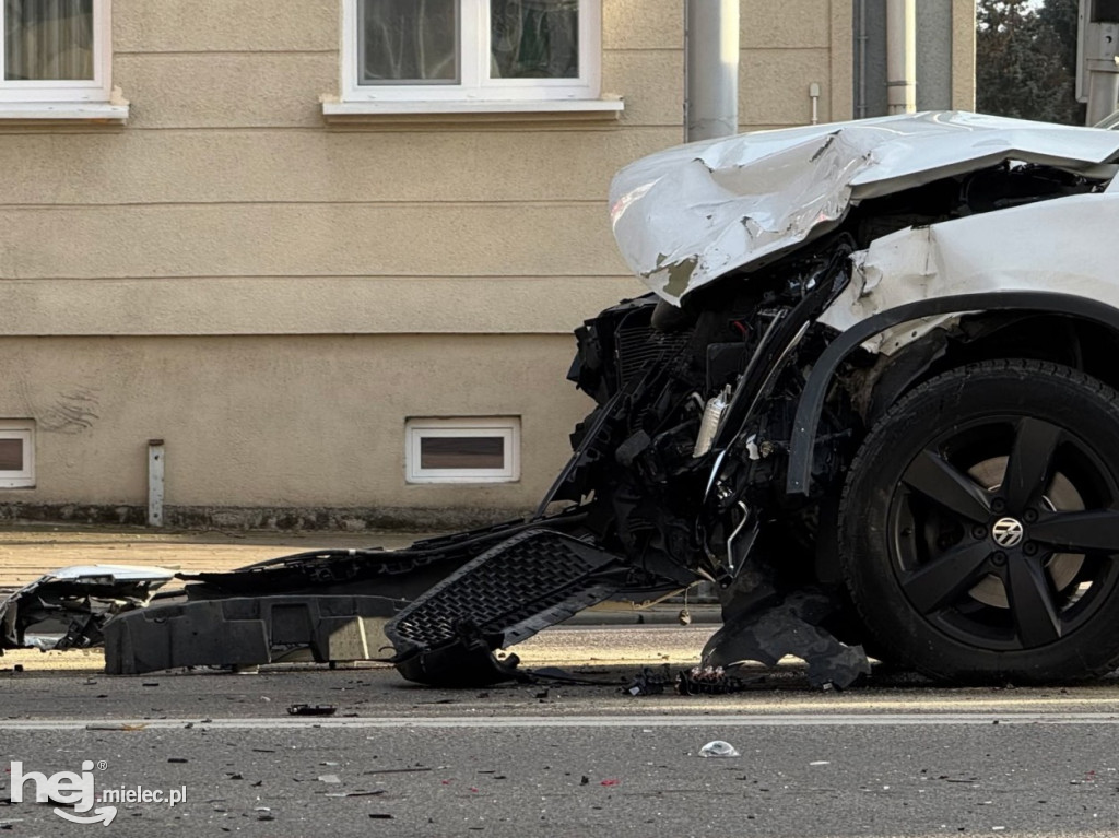 Wypadek w centrum. Al. Niepodległości zablokowana