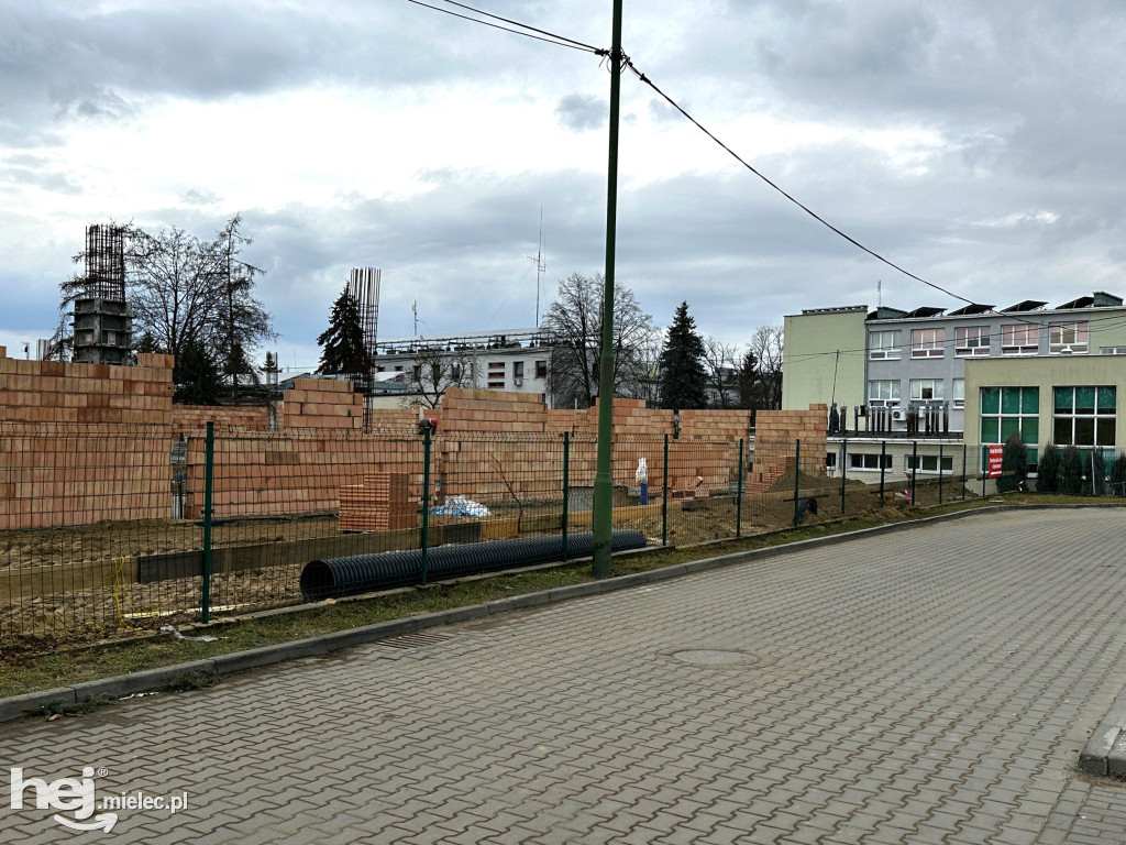 Budowa hali przy II LO - po 3 miesiącach