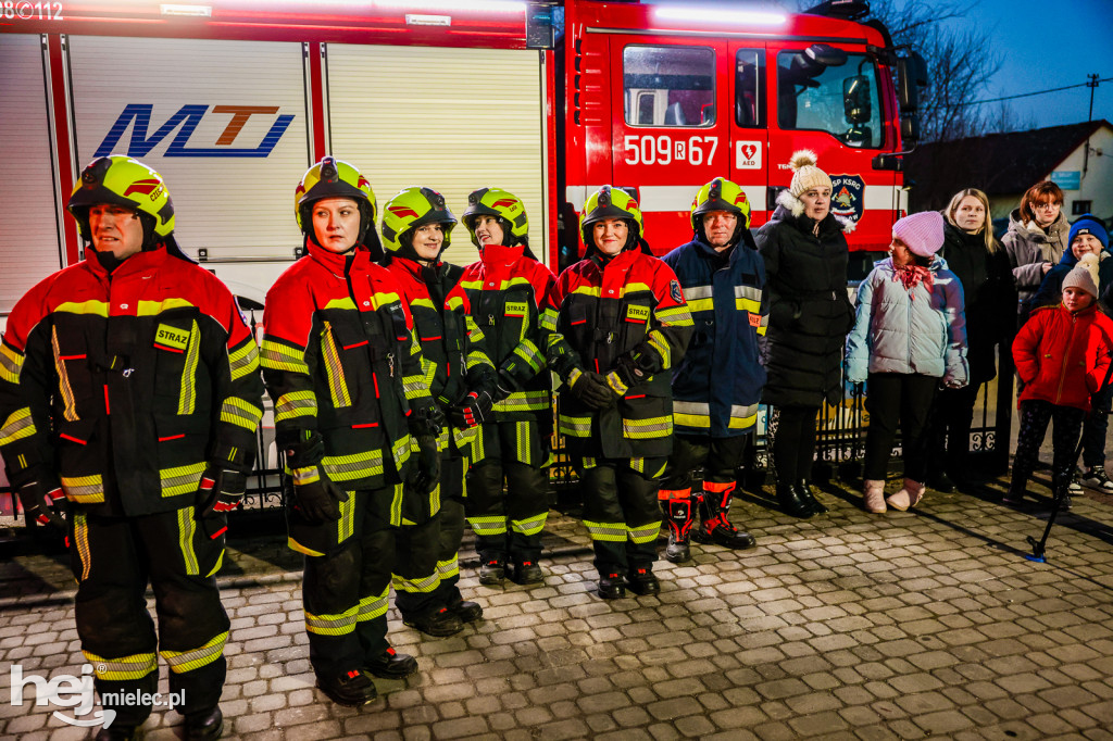 Powitanie nowego pojazdu w OSP Kiełków