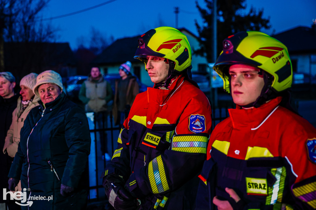 Powitanie nowego pojazdu w OSP Kiełków