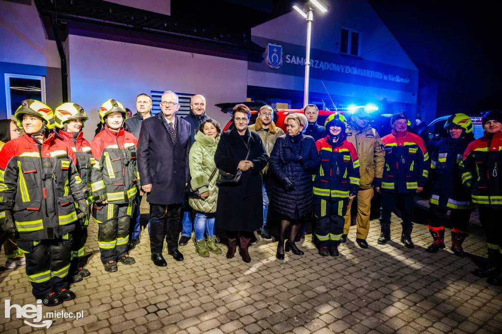 Powitanie nowego pojazdu w OSP Kiełków