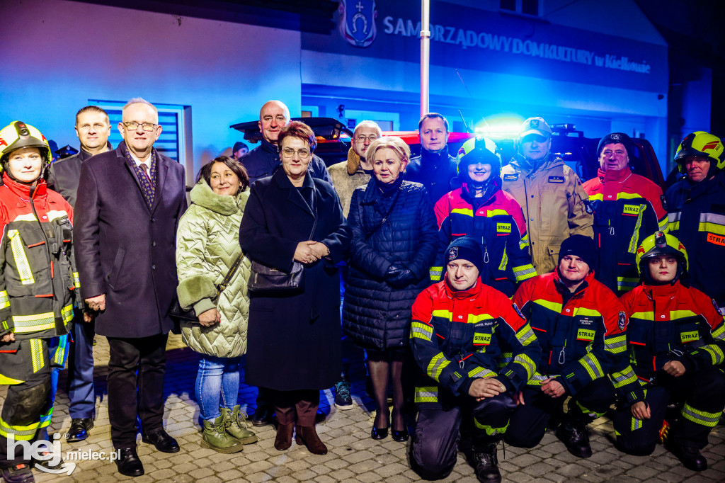 Powitanie nowego pojazdu w OSP Kiełków