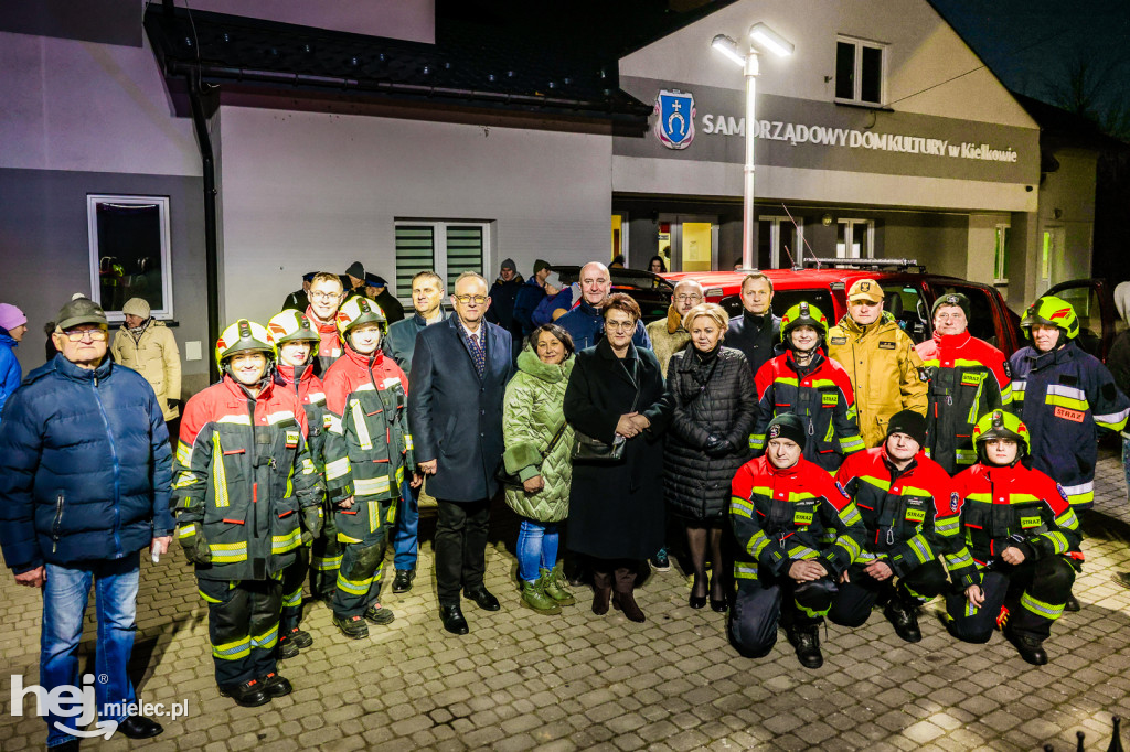 Powitanie nowego pojazdu w OSP Kiełków