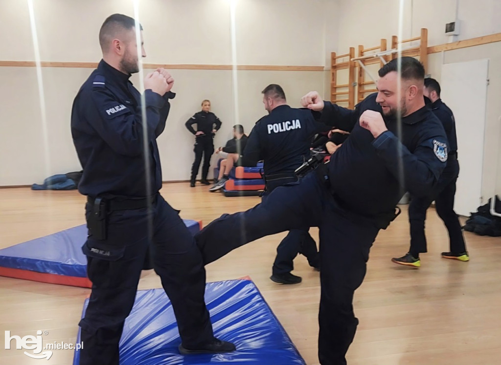 Policjanci z Mielca ćwiczyli taktyki interwencji