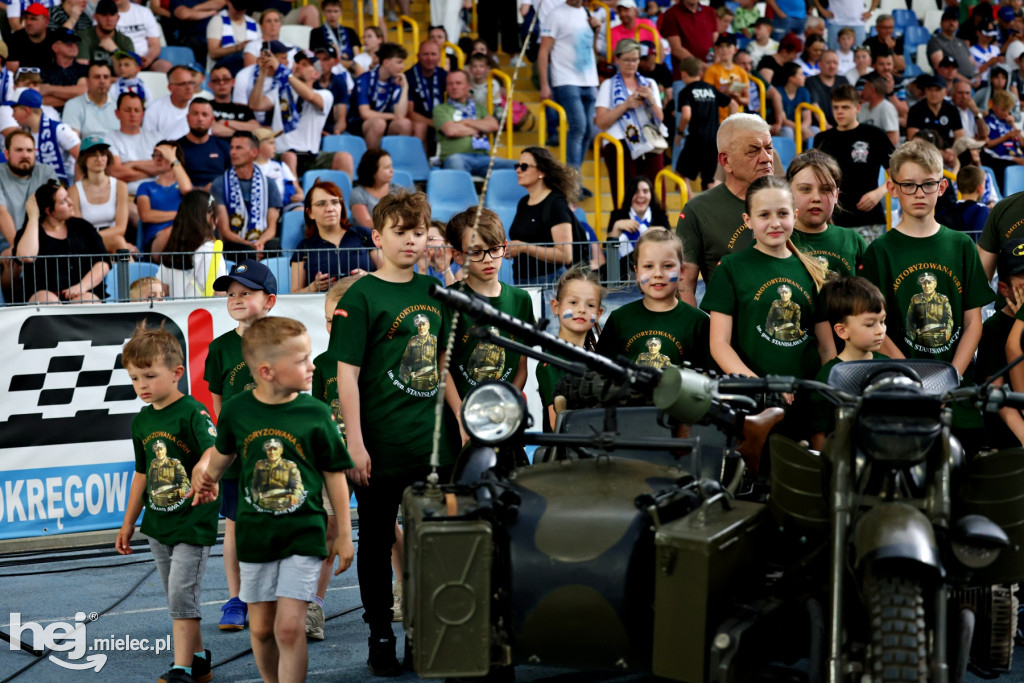 Patriotyczna oprawa meczu Stali Mielec
