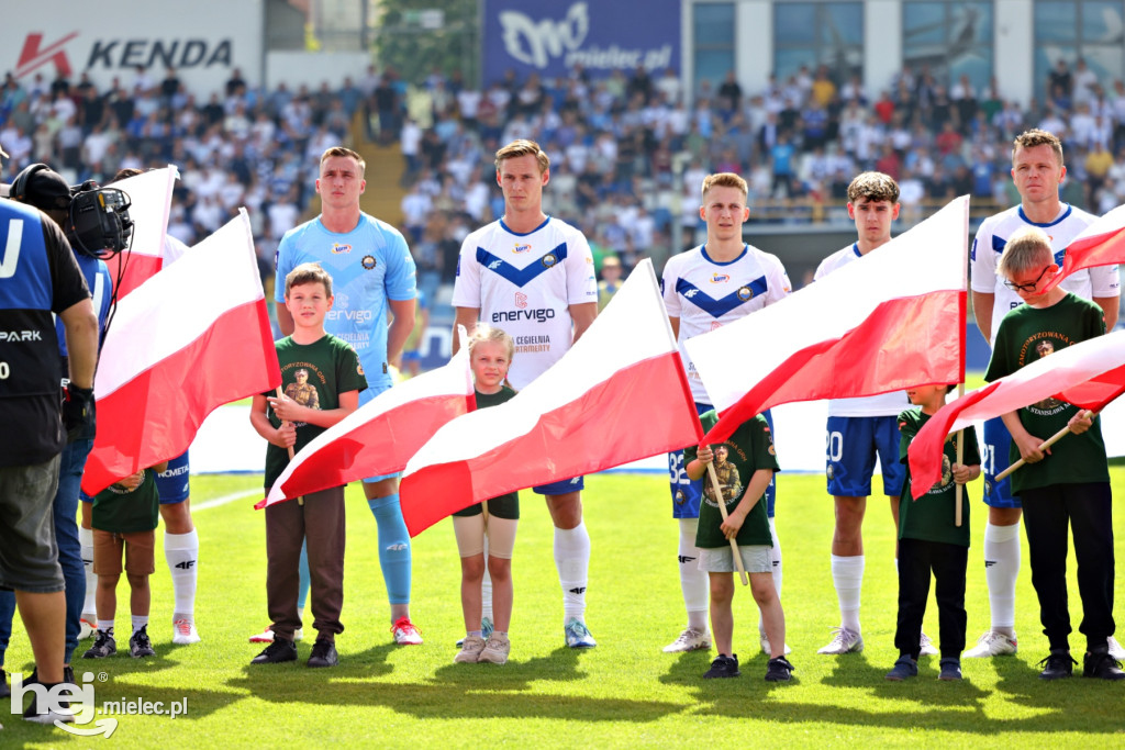 Patriotyczna oprawa meczu Stali Mielec
