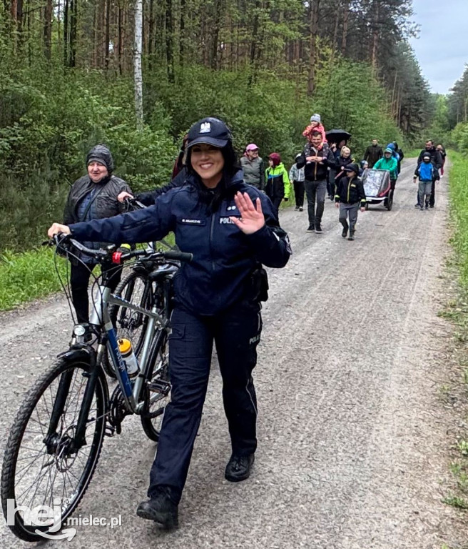 Rajd Budzimy wiosnę w piątkowskich lasach