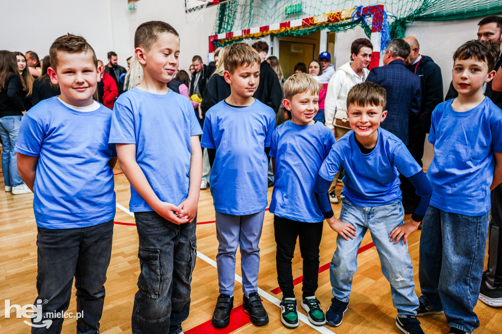 Nowy kompleks sportowy w Dobryninie oficjalnie otwarty