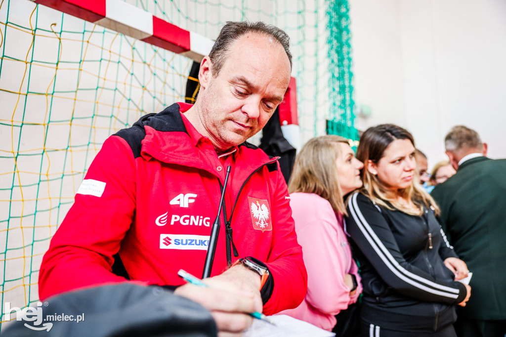 Nowy kompleks sportowy w Dobryninie oficjalnie otwarty