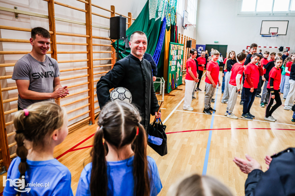 Nowy kompleks sportowy w Dobryninie oficjalnie otwarty
