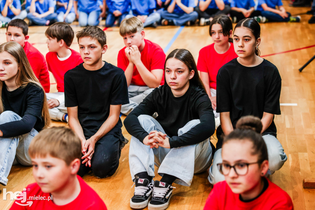 Nowy kompleks sportowy w Dobryninie oficjalnie otwarty