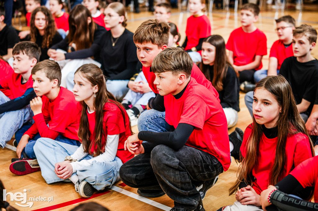Nowy kompleks sportowy w Dobryninie oficjalnie otwarty