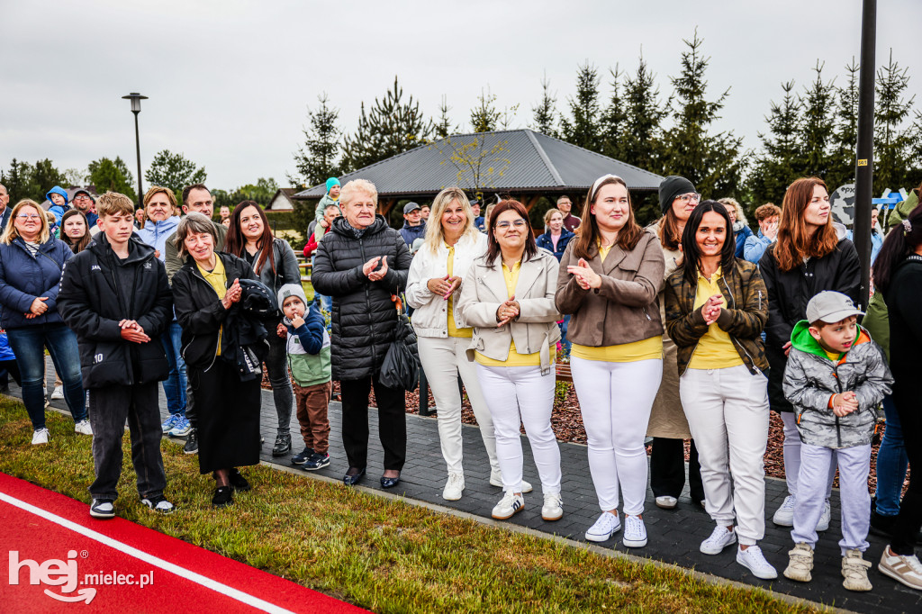 Nowy kompleks sportowy w Dobryninie oficjalnie otwarty