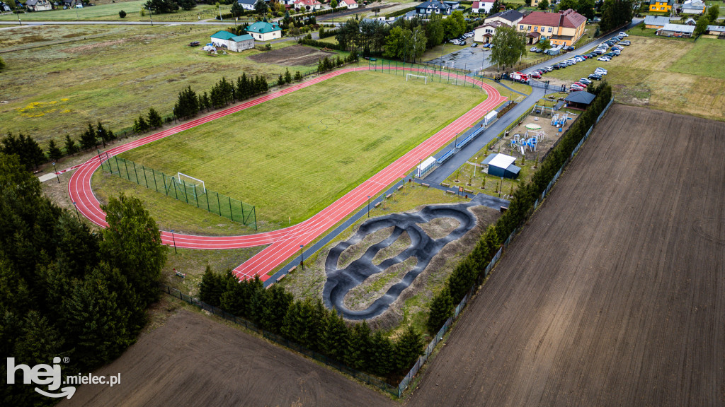 Nowy kompleks sportowy w Dobryninie oficjalnie otwarty