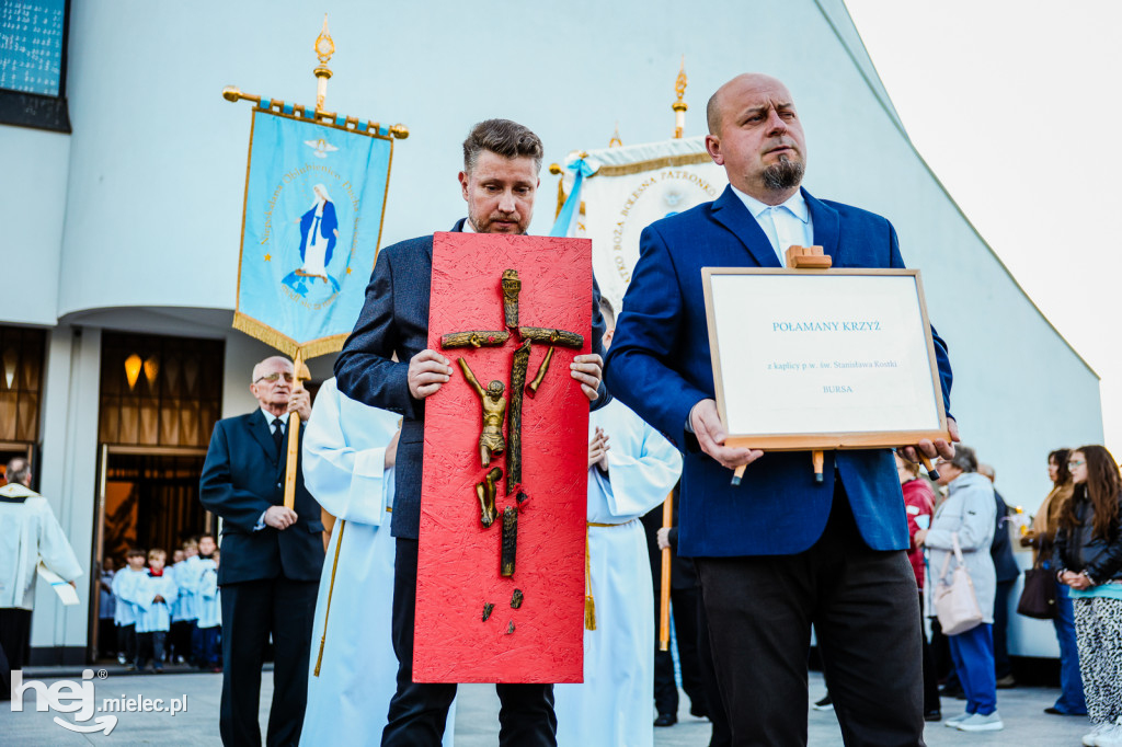 Tysiące wiernych w procesji przebłagalnej po profanacji