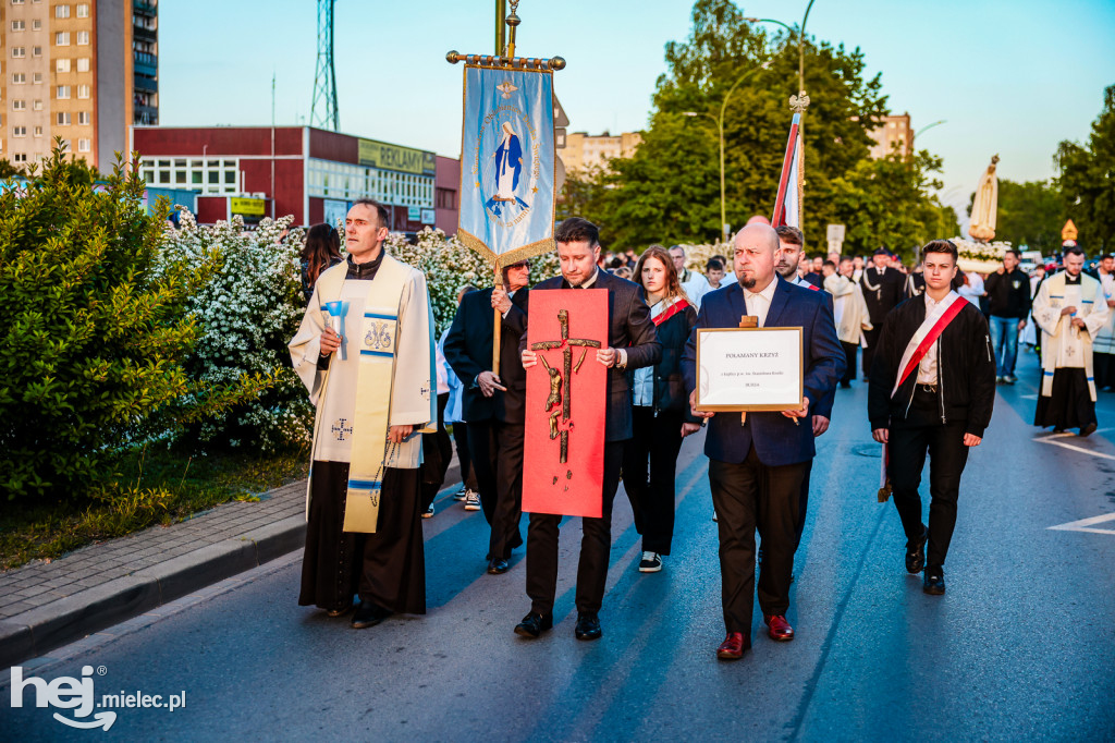Tysiące wiernych w procesji przebłagalnej po profanacji