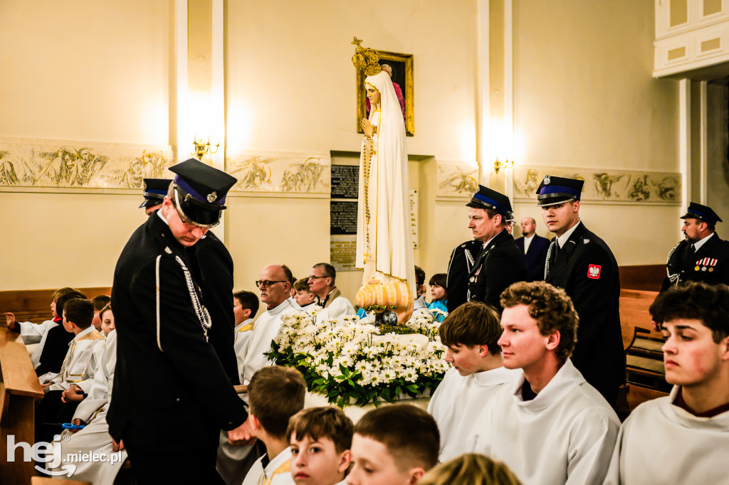 Tysiące wiernych w procesji przebłagalnej po profanacji