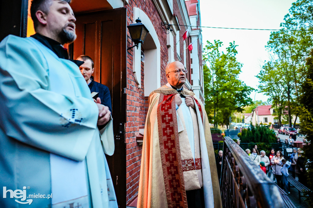 Tysiące wiernych w procesji przebłagalnej po profanacji