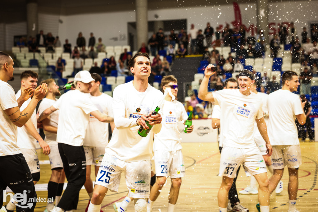 Feta z okazji awansu Handball Stali Mielec do ekstraklasy