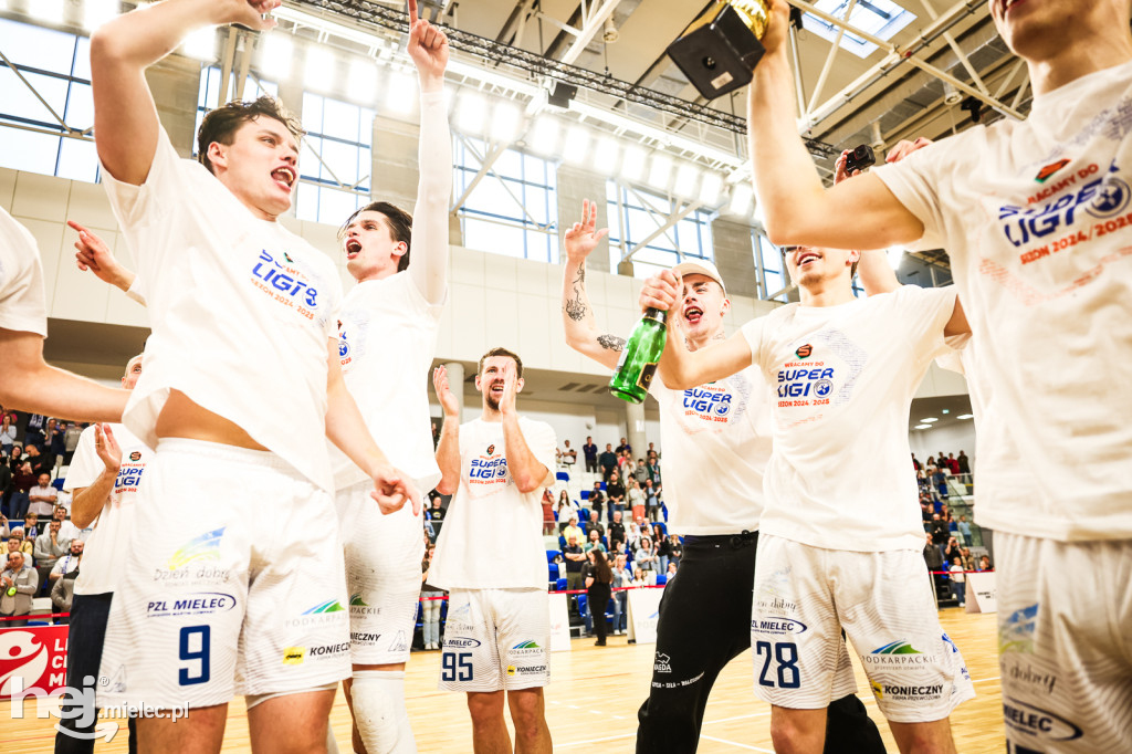 Feta z okazji awansu Handball Stali Mielec do ekstraklasy