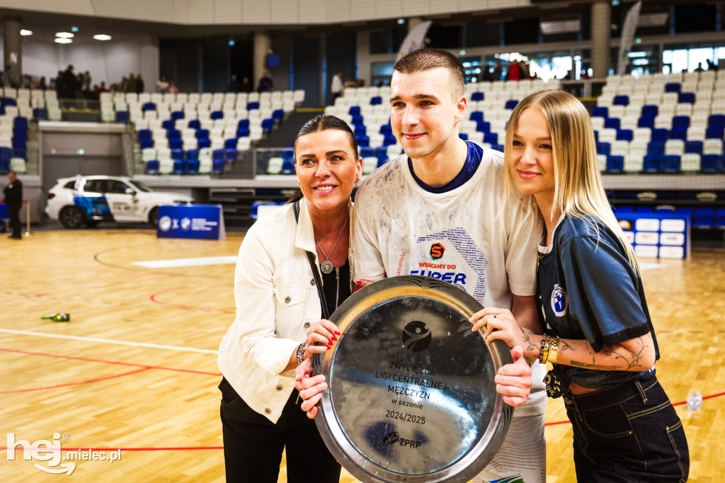 Feta z okazji awansu Handball Stali Mielec do ekstraklasy