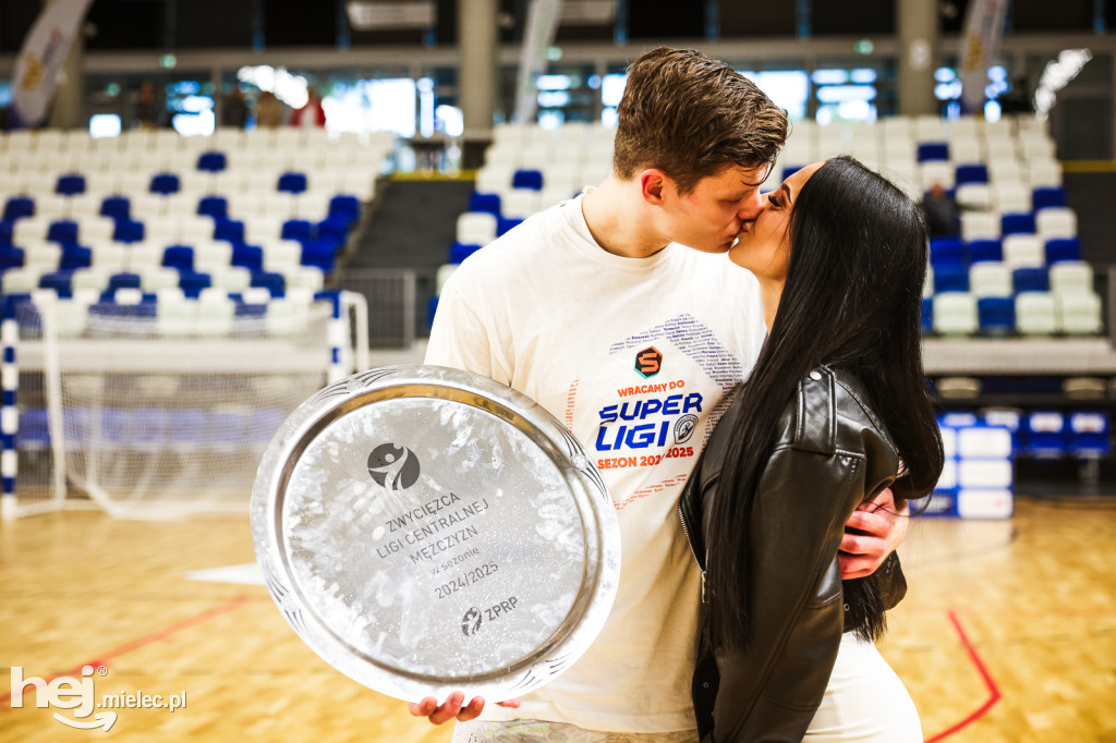 Feta z okazji awansu Handball Stali Mielec do ekstraklasy
