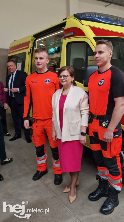 Minister Zdrowia odwiedziła szpital i pogotowie