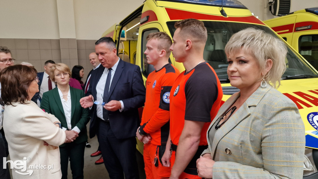 Minister Zdrowia odwiedziła szpital i pogotowie