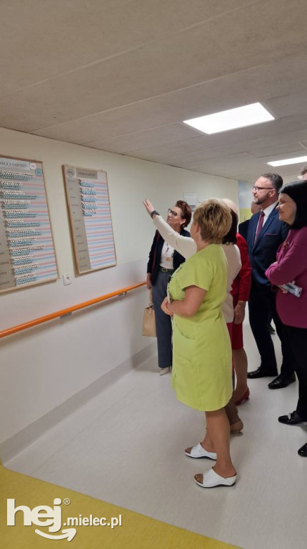 Minister Zdrowia odwiedziła szpital i pogotowie