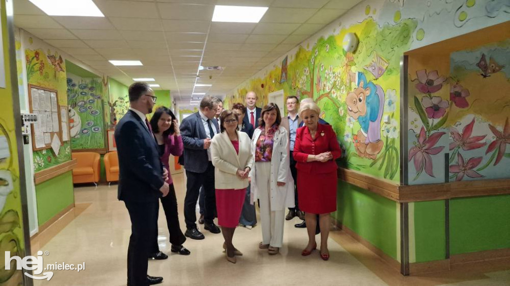 Minister Zdrowia odwiedziła szpital i pogotowie