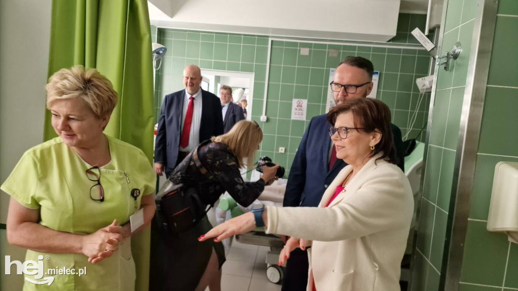 Minister Zdrowia odwiedziła szpital i pogotowie