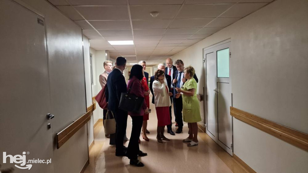 Minister Zdrowia odwiedziła szpital i pogotowie