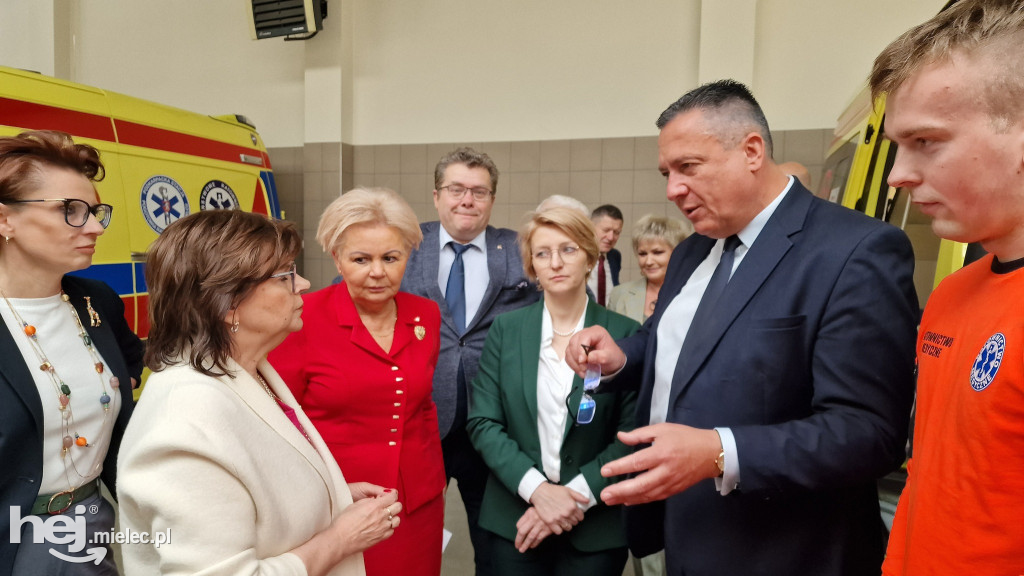 Minister Zdrowia odwiedziła szpital i pogotowie