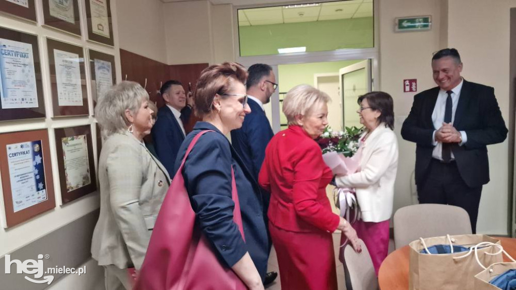 Minister Zdrowia odwiedziła szpital i pogotowie