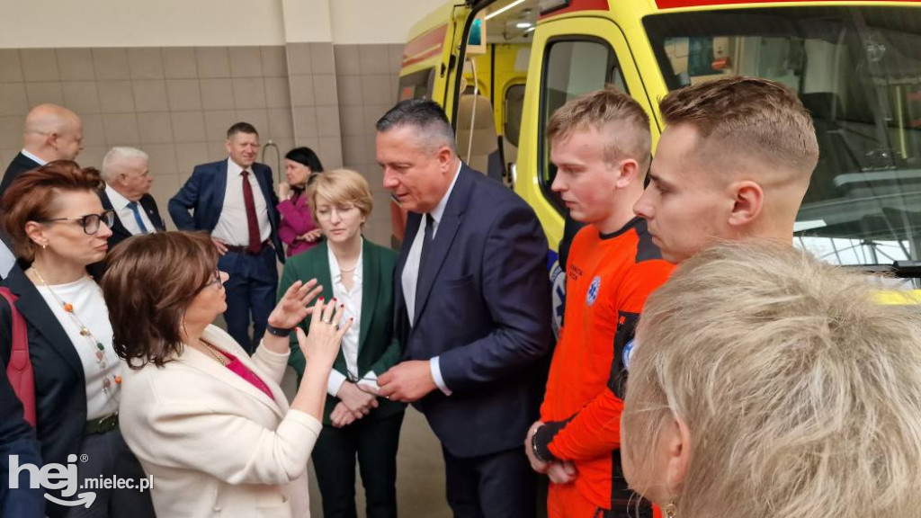 Minister Zdrowia odwiedziła szpital i pogotowie