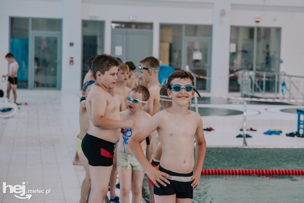 Zawody pływackie dla uczniów klas I–III szkół podstawowych