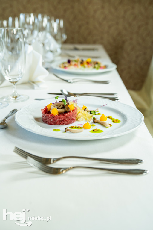Restauracja w zabytkowym Zamku Przecław - staropolska kuchnia w nowoczesnym wydaniu