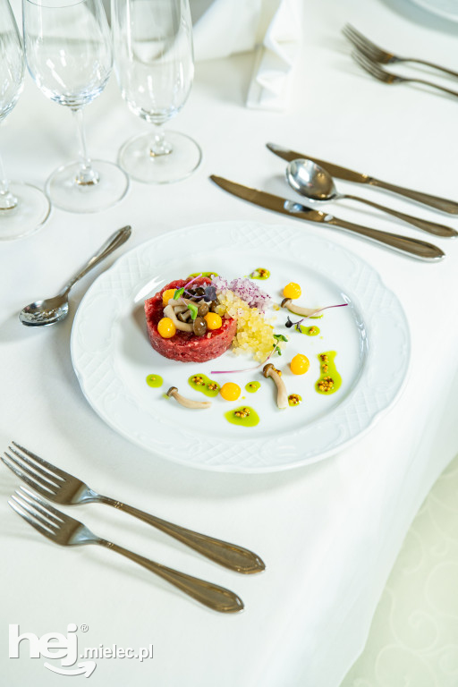 Restauracja w zabytkowym Zamku Przecław - staropolska kuchnia w nowoczesnym wydaniu