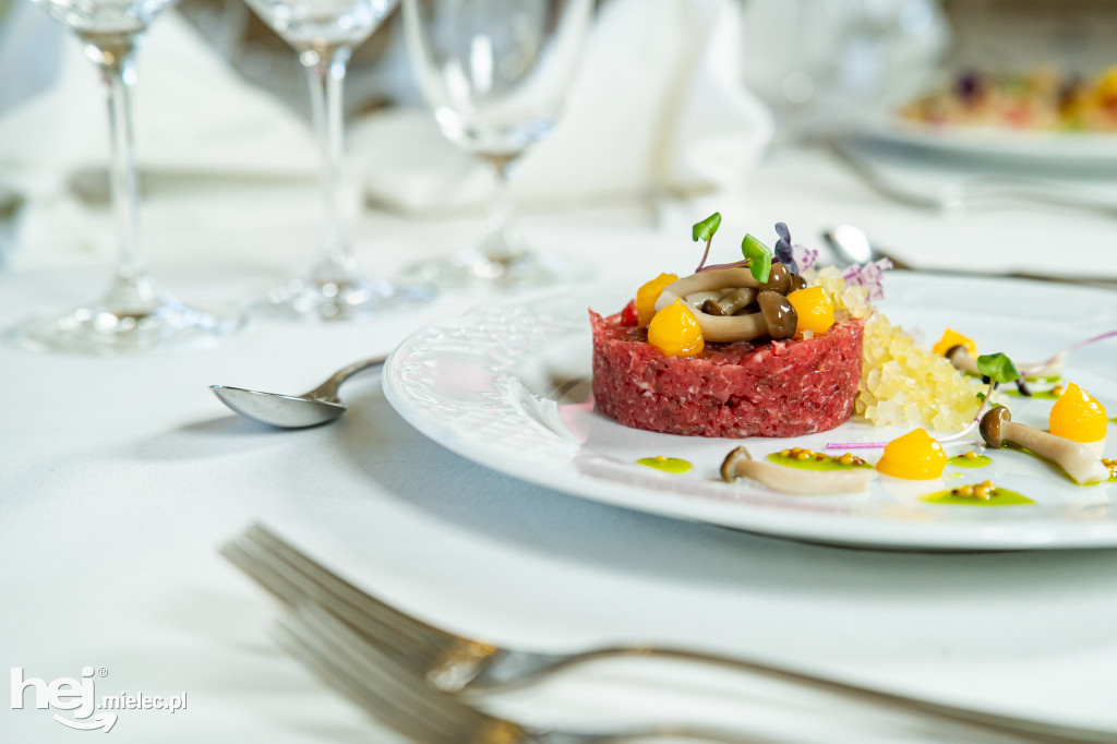 Restauracja w zabytkowym Zamku Przecław - staropolska kuchnia w nowoczesnym wydaniu