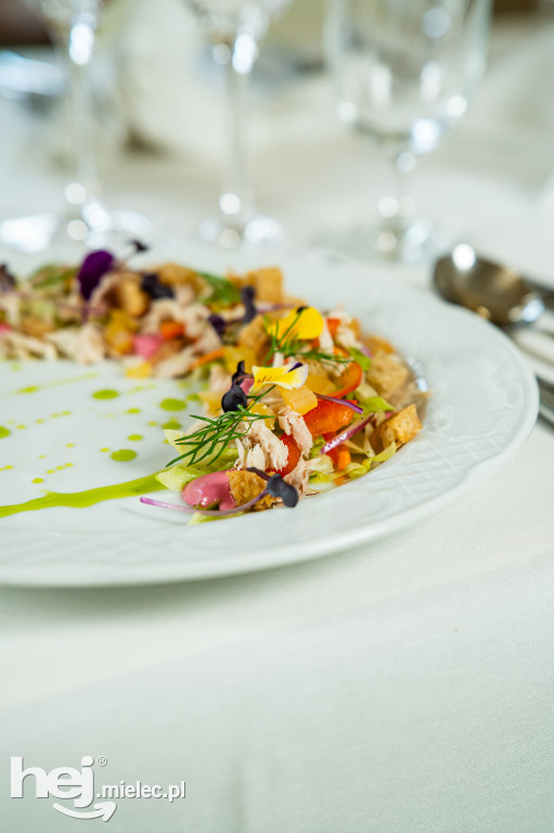 Restauracja w zabytkowym Zamku Przecław - staropolska kuchnia w nowoczesnym wydaniu
