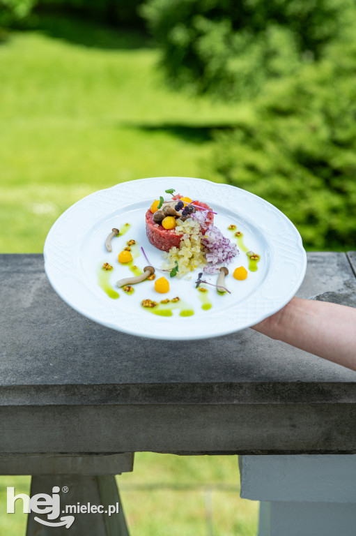 Restauracja w zabytkowym Zamku Przecław - staropolska kuchnia w nowoczesnym wydaniu
