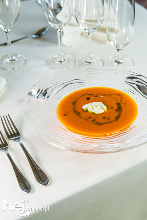 Restauracja w zabytkowym Zamku Przecław - staropolska kuchnia w nowoczesnym wydaniu