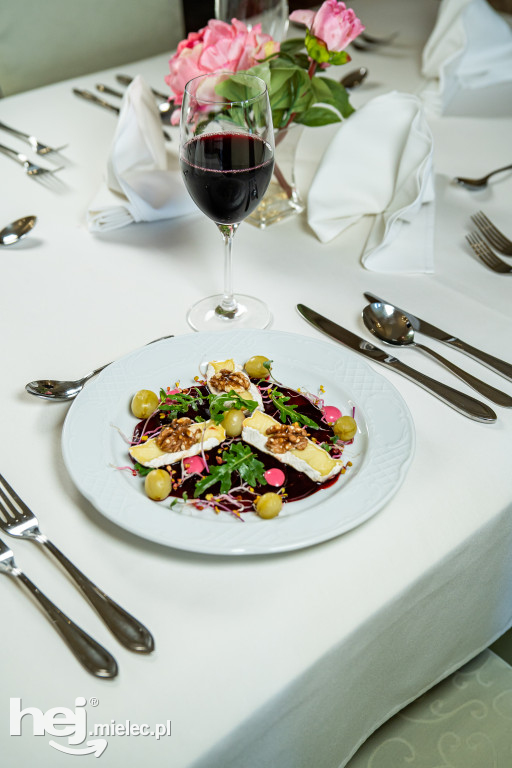 Restauracja w zabytkowym Zamku Przecław - staropolska kuchnia w nowoczesnym wydaniu