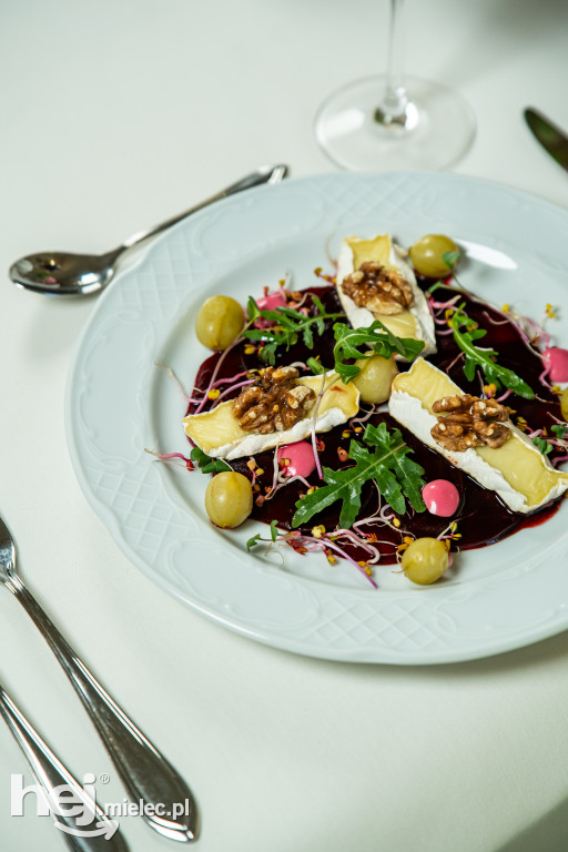 Restauracja w zabytkowym Zamku Przecław - staropolska kuchnia w nowoczesnym wydaniu
