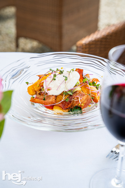 Restauracja w zabytkowym Zamku Przecław - staropolska kuchnia w nowoczesnym wydaniu