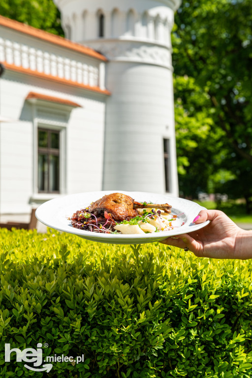Restauracja w zabytkowym Zamku Przecław - staropolska kuchnia w nowoczesnym wydaniu