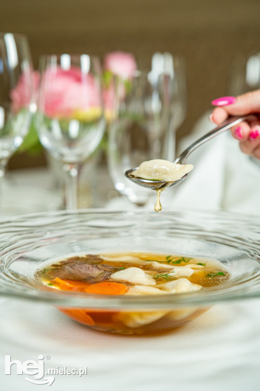 Restauracja w zabytkowym Zamku Przecław - staropolska kuchnia w nowoczesnym wydaniu