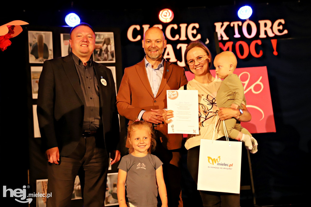 Zakończenie akcji „Daj Włos!” w Mielcu