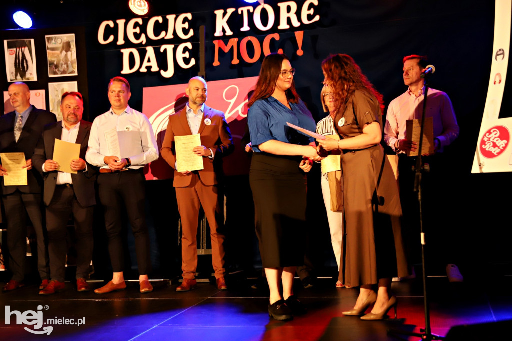 Zakończenie akcji „Daj Włos!” w Mielcu